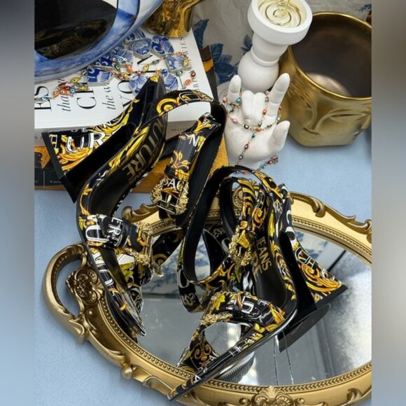 🆕 VERSACE JEANS COUTURE 🧿 NWOB Logo Couture Kirsten Heeled Sandals, Black Sz 8 - Picture 14 of 16